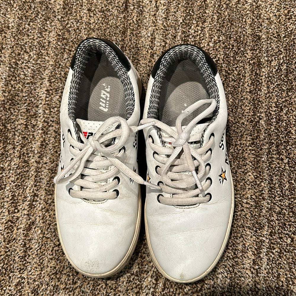 PGM boys golf shoes size 3